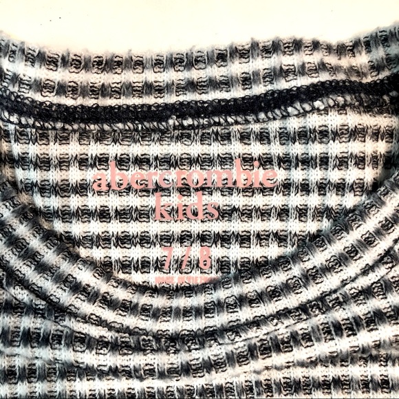 Girls Top - Picture 2 of 3